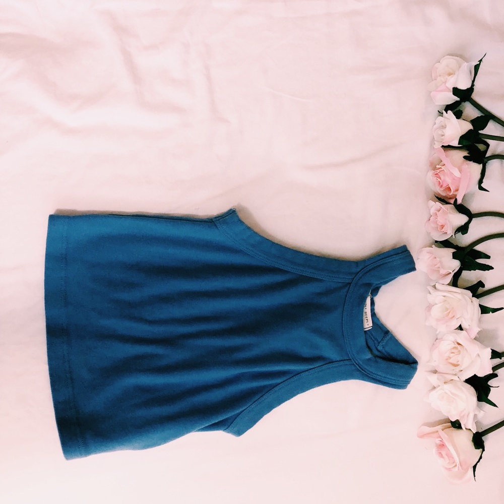 URBAN OUTFITTERS BLUE CROP TOP FOR SUMMER
